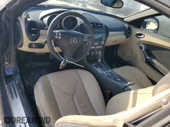 2008 Mercedes-Benz SLK 280 with VIN WDBWK54F88F188628, listed as a Copart auction lot 75885594 with 101,940 mi miles and Salvage Title. Bid and sale history available at DreamBid. Image 8.