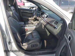 2011 Lincoln MKS z VIN 1LNHL9DR9BG610248, wystawiony jako IAAI lot #41616241 z przebiegiem 152 530 mil mil oraz . Historia ofert i sprzedaży dostępna na DreamBid. Obrazek 5.