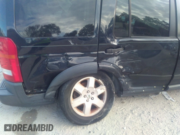 2008 Land Rover LR3 HSE with VIN SALAG25498A466807, listed as a IAAI auction lot 40741016 with 106,464 mi miles. Bid and sale history available at carsss.com. Image 6.