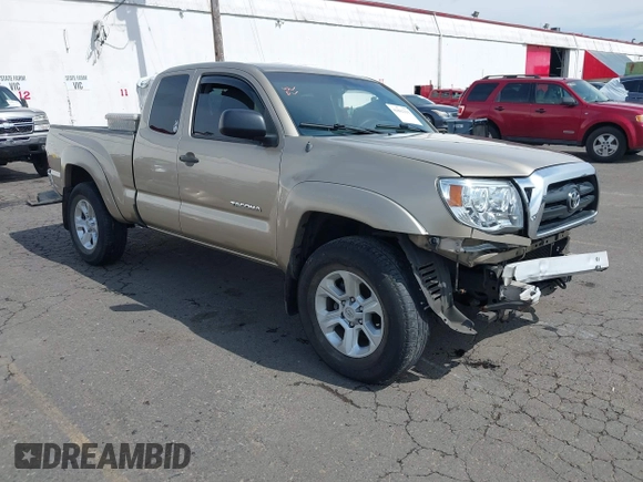 2006 Toyota Tacoma PreRunner with VIN 5TETU62N36Z164347, listed as a IAAI auction lot 41862319 with 395,554 mi miles. Bid and sale history available at carsss.com. Image 1.