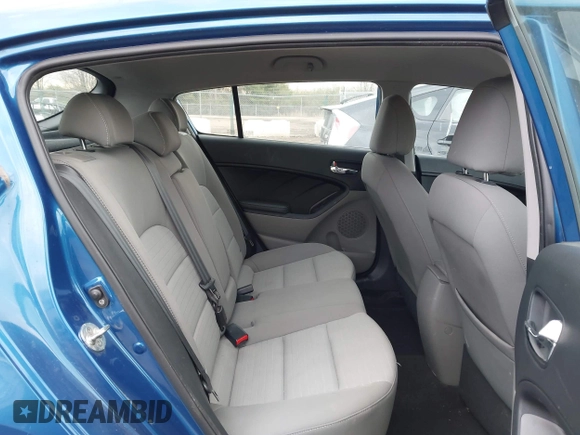 2015 Kia Forte 5-Door EX with VIN KNAFX5A85F5304442, listed as a IAAI auction lot 41886814 with 111,564 mi miles. Bid and sale history available at carsss.com. Image 8.