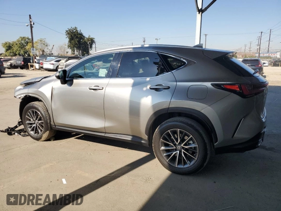 2023 Lexus NX 250 с VIN 2T2ADCAZ8PC003490, выставлен на аукционе Copart как лот 82197104 с пробегом 5 449 миль миль и Списание • Salvage title. История ставок и продаж доступна на DreamBid. Изображение 2.