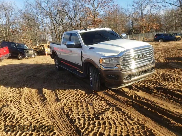 2022 Ram 2500 Longhorn z VIN 3C6UR5GL8NG165499, wystawiony jako Copart lot #77813584 z przebiegiem 49 443 mil mil oraz Szkoda całkowita • Salvage title. Historia ofert i sprzedaży dostępna na DreamBid. Obrazek 10.