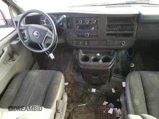 2019 GMC Savana Cargo Van with VIN 1GTW7AFG4K1335887, listed as a Copart auction lot 80944784 with 0 mi miles and Salvage Title. Bid and sale history available at carsss.com. Image 8.