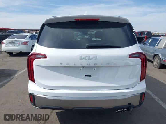 2025 Kia Telluride S with VIN 5XYP64GC2SG571197, listed as a IAAI auction lot 42255912 with 6,043 mi miles and . Bid and sale history available at DreamBid. Image 16.