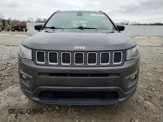 2018 Jeep Compass Latitude with VIN 3C4NJCBB3JT502203, listed as a Copart auction lot 51345795 with 94,433 mi miles and Salvage Title. Bid and sale history available at DreamBid. Image 5.