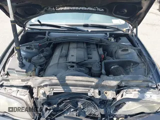 2005 BMW 3 Series 330i с VIN WBAEV53435KM40855, выставлен на аукционе IAAI как лот 42344505 с пробегом 120 060 миль миль и . История ставок и продаж доступна на DreamBid. Изображение 10.