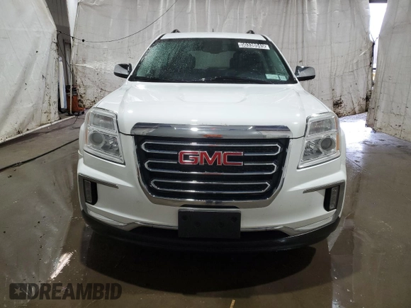 2017 GMC Terrain SLT z VIN 2GKFLUE31H6261964, wystawiony jako Copart lot #50338045 z przebiegiem 169 435 mil mil oraz Czysty tytuł • Clean title. Historia ofert i sprzedaży dostępna na DreamBid. Obrazek 5.