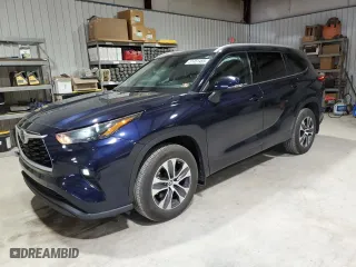 2022 Toyota Highlander XLE with VIN 5TDHZRBH5NS566420, listed as a Copart auction lot 51461485 with 29,420 mi miles and Salvage Title. Bid and sale history available at carsss.com. Image 1.