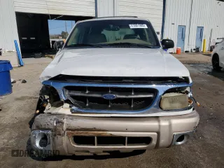 1999 Ford Explorer XLT z VIN 1FMZU32E8XUA72715, wystawiony jako Copart lot #41881985 z przebiegiem 242 982 mil mil oraz Szkoda całkowita • Salvage title. Historia ofert i sprzedaży dostępna na DreamBid. Obrazek 5.