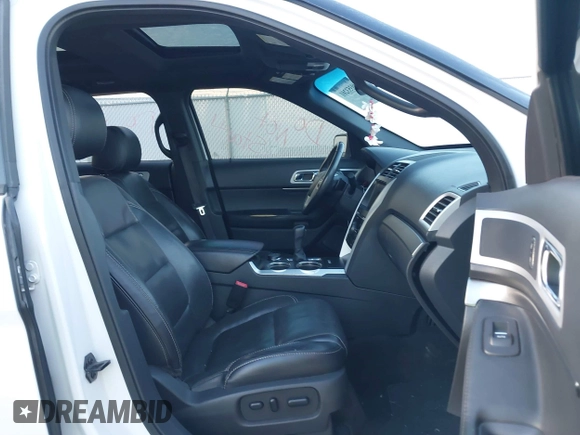 2013 Ford Explorer Sport z VIN 1FM5K8GT7DGB44569, wystawiony jako IAAI lot #40353201 z przebiegiem 146 860 mil mil oraz . Historia ofert i sprzedaży dostępna na DreamBid. Obrazek 5.