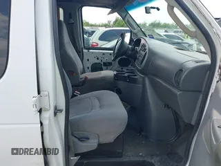 2006 Ford Econoline Passenger XL with VIN 1FBNE31L16DA61915, listed as a IAAI auction lot 42114511 with 226,130 mi miles. Bid and sale history available at carsss.com. Image 5.