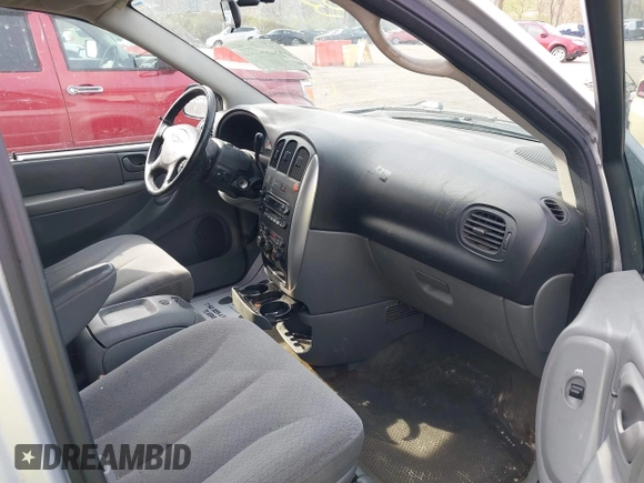 2006 Chrysler Town & Country Touring with VIN 2A4GP54L56R772868, listed as a IAAI auction lot 41935753 with 167,281 mi miles and . Bid and sale history available at DreamBid. Image 5.