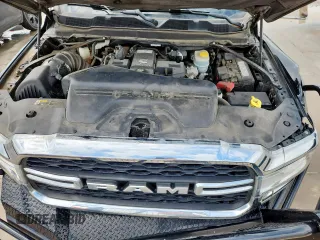2020 Ram 2500 Tradesman z VIN 3C6UR5CL3LG251077, wystawiony jako Copart lot #63854915 z przebiegiem 196 854 mil mil oraz Czysty tytuł • Clean title. Historia ofert i sprzedaży dostępna na DreamBid. Obrazek 11.