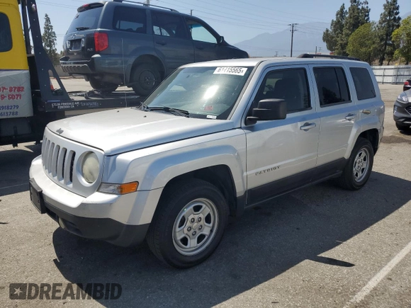 2014 Jeep Patriot Sport with VIN 1C4NJPBB1ED512442, listed as a Copart auction lot 61415565 with 211,715 mi miles and Salvage title. Bid and sale history available at DreamBid. Image 1.