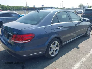 2016 Mercedes-Benz E 350 Luxury z VIN WDDHF8JB4GB232945, wystawiony jako IAAI lot #42396845 z przebiegiem 78 534 mil mil oraz . Historia ofert i sprzedaży dostępna na DreamBid. Obrazek 4.