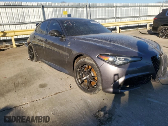 2021 Alfa Romeo Giulia Quadrifoglio with VIN ZARFAMEV2M7646078, listed as a Copart auction lot 82237543 with Not provided miles and . Bid and sale history available at DreamBid. Image 4.