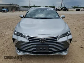 2019 Toyota Avalon XLE z VIN 4T1BZ1FB8KU005001, wystawiony jako Copart lot #54714005 z przebiegiem 62 169 mil mil oraz Czysty tytuł • Clean title. Historia ofert i sprzedaży dostępna na DreamBid. Obrazek 5.