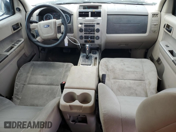2011 Ford Escape Hybrid z VIN 1FMCU5K34BKB66370, wystawiony jako Copart lot #53090685 z przebiegiem 251 409 mil mil oraz Szkoda całkowita • Salvage title. Historia ofert i sprzedaży dostępna na DreamBid. Obrazek 8.