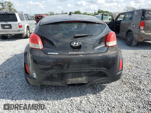 2013 Hyundai Veloster w/Gray Int z VIN KMHTC6AD1DU101406, wystawiony jako Copart lot #55087095 z przebiegiem 115 373 mil mil oraz Szkoda całkowita • Salvage title. Historia ofert i sprzedaży dostępna na DreamBid. Obrazek 6.