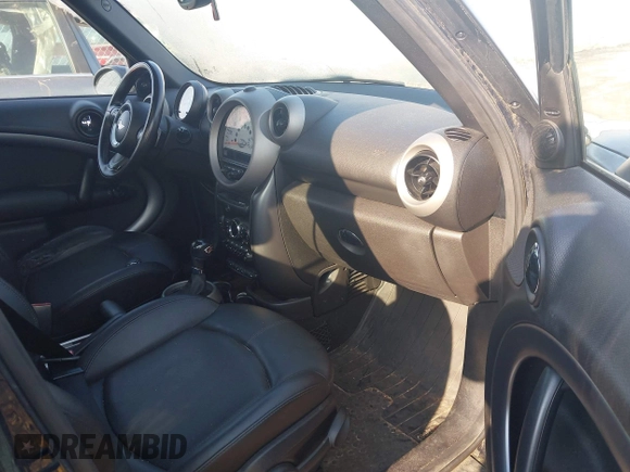 2012 MINI Countryman S with VIN WMWZC5C58CWL55953, listed as a IAAI auction lot 42499646 with 130,961 mi miles and . Bid and sale history available at DreamBid. Image 5.