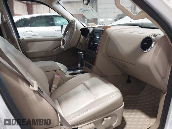 2010 Ford Explorer Eddie Bauer with VIN 1FMEU7EE3AUA06159, listed as a IAAI auction lot 42099321 with 132,149 mi miles. Bid and sale history available at carsss.com. Image 5.