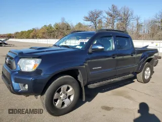2013 Toyota Tacoma with VIN 3TMMU4FN8DM061213, listed as a Copart auction lot 48543985 with 194,797 mi miles and Salvage Title. Bid and sale history available at carsss.com. Image 1.