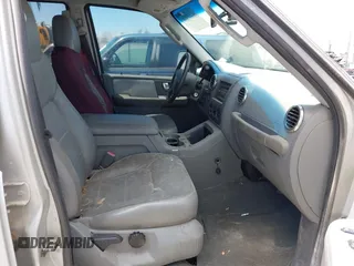 2004 Ford Expedition Special Service с VIN 1FMPU16L84LBB4517, выставлен на аукционе IAAI как лот 42255890 с пробегом 298 590 миль миль и . История ставок и продаж доступна на DreamBid. Изображение 5.