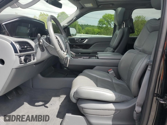 2018 Lincoln Navigator Select z VIN 5LMJJ2JT4JEL20313, wystawiony jako Copart lot #54561755 z przebiegiem 231 581 mil mil oraz Czysty tytuł • Clean title. Historia ofert i sprzedaży dostępna na DreamBid. Obrazek 7.