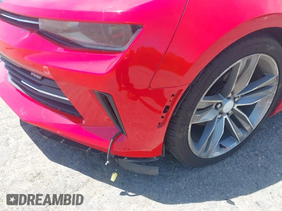 2017 Chevrolet Camaro 1LT z VIN 1G1FB1RS4H0201483, wystawiony jako IAAI lot #42313718 z przebiegiem 84 031 mil mil oraz . Historia ofert i sprzedaży dostępna na DreamBid. Obrazek 21.