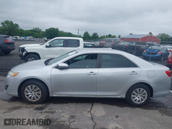 2012 Toyota Camry L z VIN 4T4BF1FK0CR157600, wystawiony jako IAAI lot #42438078 z przebiegiem 94 310 mil mil oraz . Historia ofert i sprzedaży dostępna na DreamBid. Obrazek 14.