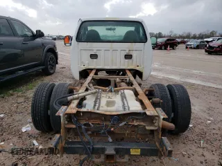 2004 Ford F-350 with VIN 1FDWF36P44EC05243, listed as a Copart auction lot 37153244 with 221,116 mi miles and Salvage title. Bid and sale history available at DreamBid. Image 6.