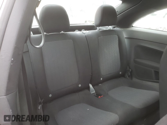 2012 Volkswagen Beetle Entry с VIN 3VWFP7AT4CM646048, выставлен на аукционе Copart как лот 53542435 с пробегом 145 470 миль миль и Списание • Salvage title. История ставок и продаж доступна на DreamBid. Изображение 10.