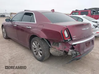2020 Chrysler 300 Limited with VIN 2C3CCAKG3LH142027, listed as a IAAI auction lot 41532381 with 123,703 mi miles. Bid and sale history available at carsss.com. Image 3.