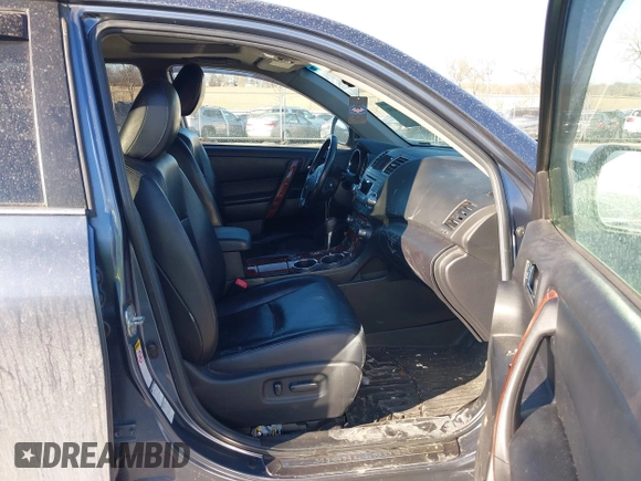 2012 Toyota Highlander Limited with VIN 5TDDK3EH3CS103443, listed as a IAAI auction lot 41686490 with 157,054 mi miles. Bid and sale history available at carsss.com. Image 5.