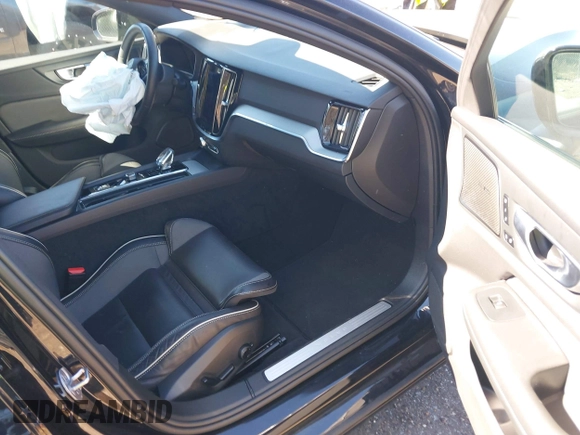 2024 Volvo S60 Plus Black Edition with VIN 7JRL12TH5RG280205, listed as a IAAI auction lot 41648046 with 38,391 mi miles and . Bid and sale history available at DreamBid. Image 5.