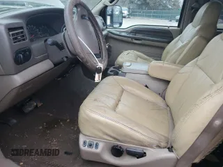 2000 Ford Excursion XLT with VIN 1FMNU41SXYEE14642, listed as a Copart auction lot 43333355 with 226,709 mi miles and Salvage title. Bid and sale history available at DreamBid. Image 7.