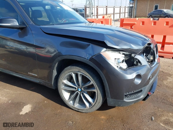 2013 BMW X1 xDrive28i with VIN WBAVL1C54DVR83104, listed as a IAAI auction lot 41918888 with 112,215 mi miles. Bid and sale history available at carsss.com. Image 6.