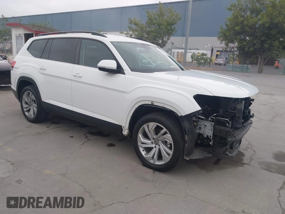 2022 Volkswagen Atlas SE with VIN 1V2WR2CA2NC517904, listed as a IAAI auction lot 42110920 with 34,799 mi miles and . Bid and sale history available at DreamBid. Image 1.