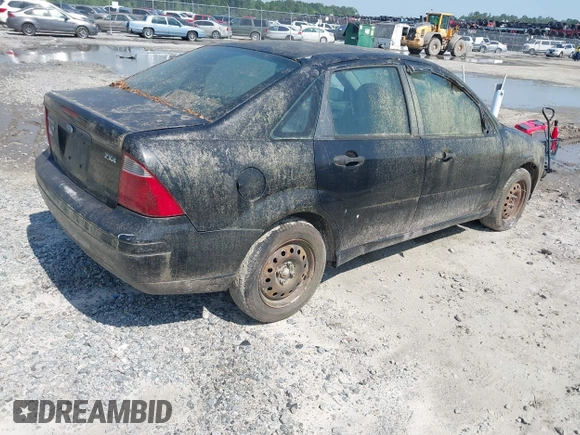 2006 Ford Focus S z VIN 1FAFP34N26W126644, wystawiony jako IAAI lot #42273767 z przebiegiem 245 497 mil mil oraz . Historia ofert i sprzedaży dostępna na DreamBid. Obrazek 4.