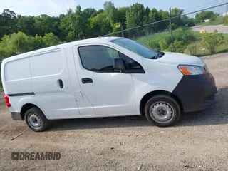 2018 Nissan NV200 SV с VIN 3N6CM0KN2JK699942, выставлен на аукционе IAAI как лот 42757531 с пробегом 201 362 миль миль и . История ставок и продаж доступна на DreamBid. Изображение 13.