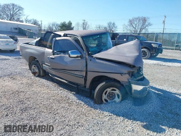 2000 Toyota Tundra SR5 with VIN 5TBRT3411YS096337, listed as a IAAI auction lot 41702651 with Not Provided miles and . Bid and sale history available at carsss.com. Image 1.