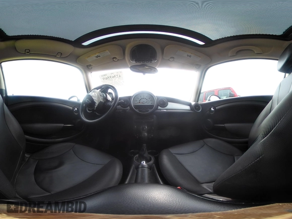2012 MINI Hardtop with VIN WMWSU3C58CT540024, listed as a IAAI auction lot 42365569 with 103,274 mi miles and . Bid and sale history available at DreamBid. Image 18.