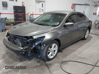 2014 Nissan Altima 2.5 S with VIN 1N4AL3APXEC113281, listed as a IAAI auction lot 41137374 with 124,357 mi miles. Bid and sale history available at carsss.com. Image 2.