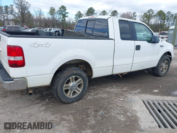 2006 Ford F-150 STX with VIN 1FTRX14W16NA34273, listed as a IAAI auction lot 41732061 with 1 mi miles. Bid and sale history available at carsss.com. Image 6.