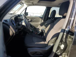 2020 Jeep Renegade Latitude with VIN ZACNJBBBXLPL40104, listed as a Copart auction lot 47108235 with 62,057 mi miles and Salvage Title. Bid and sale history available at carsss.com. Image 7.