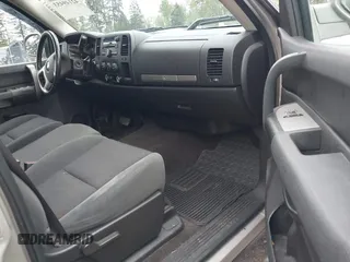 2009 Chevrolet Silverado 1500 LT with VIN 3GCEK23329G261849, listed as a IAAI auction lot 42149453 with 146,253 mi miles and . Bid and sale history available at DreamBid. Image 5.