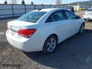 2015 Chevrolet Cruze LT with VIN 1G1PE5SB2F7129068, listed as a IAAI auction lot 42004347 with 98,220 mi miles. Bid and sale history available at carsss.com. Image 4.