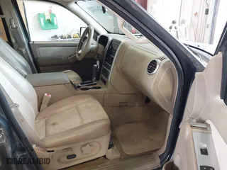 2010 Mercury Mountaineer with VIN 4M2EN4HE4AUJ02016, listed as a IAAI auction lot 30737298 with 207,600 mi miles. Bid and sale history available at carsss.com. Image 5.