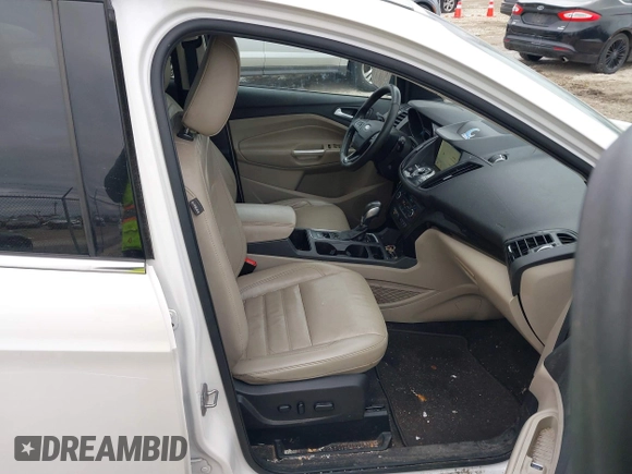 2019 Ford Escape Titanium with VIN 1FMCU9J95KUB50793, listed as a IAAI auction lot 41501161 with 111,644 mi miles. Bid and sale history available at carsss.com. Image 5.
